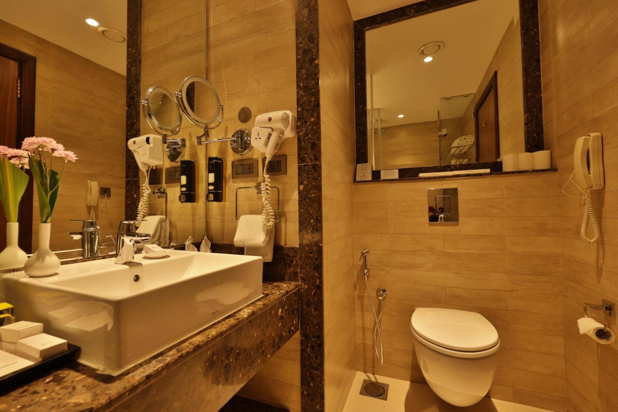 Fragrant Nature Hotel 5*